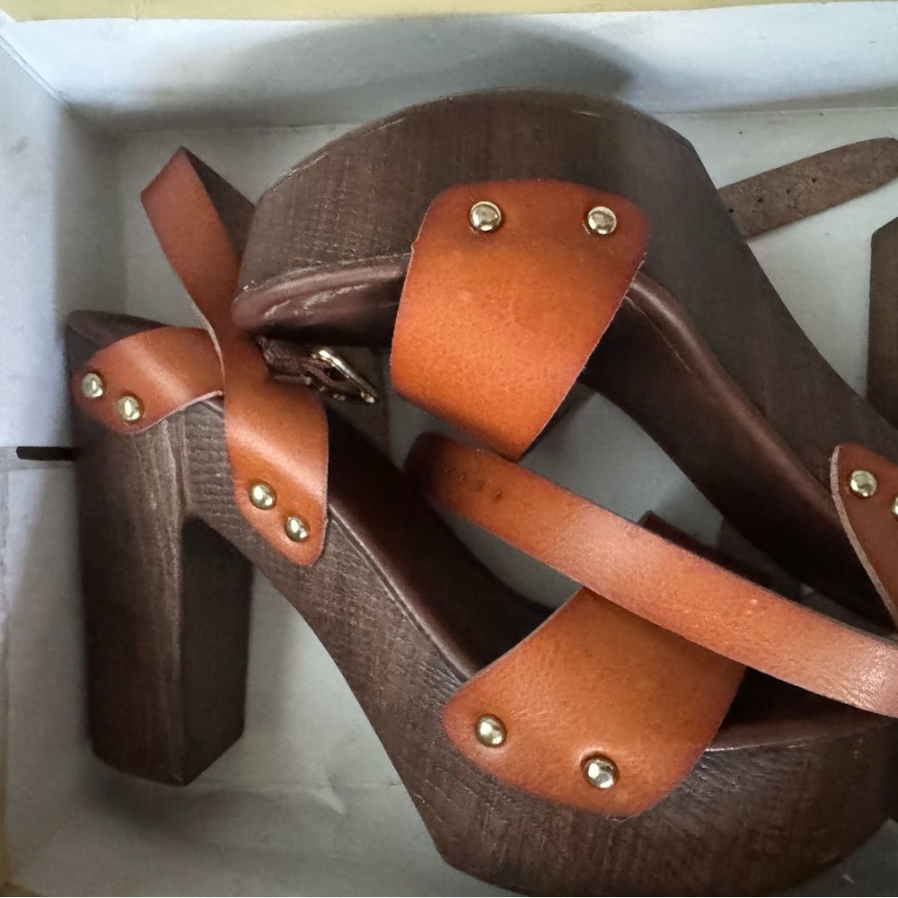 Mossimo Supply Co. Tan Leather Platform Heels
